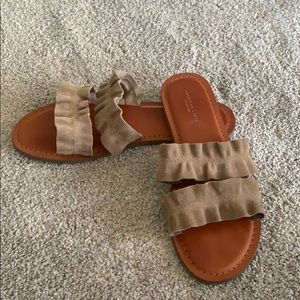 American Eagle Sandals